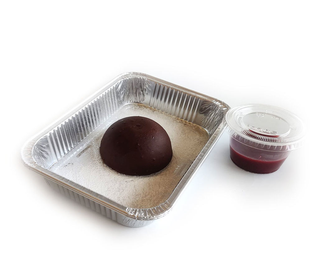 Semiesfera de mousse de xocolata amb perla de fruits vermells - semiesfera-de-xocolata.jpg